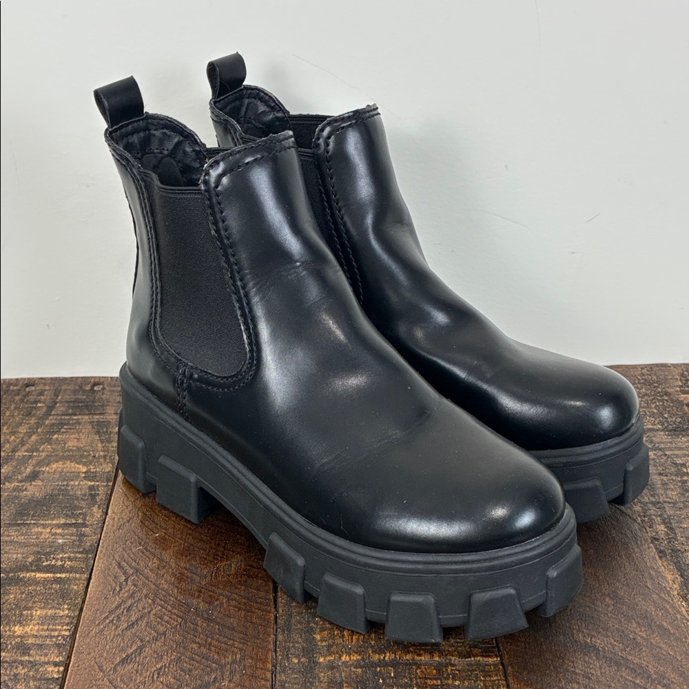 Circus by Sam Edelman Black Lug Sole Chelsea Booties
